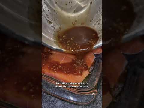 If you don’t like to wash the dishes, make this salmon recipe! (One sheet!)