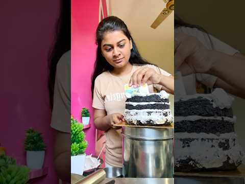 कसा बनवला आहे केक ??