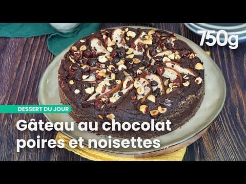 Gâteau au chocolat, noisettes et poires