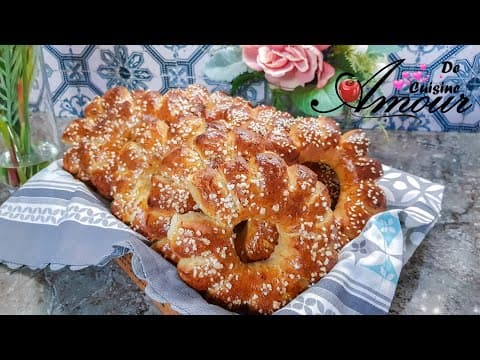 Câc marocain (brioche parfumée aux épices et à l'eau de fleur d'oranger)