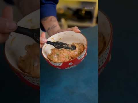 Stuffed Aloo Paratha (Potato Stuffed Flatbread) (parota)