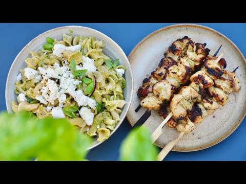 Brochettes de poulet au pesto citron confit et salade de pâtes estivale