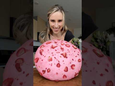 A strawberry croissant? 🌸