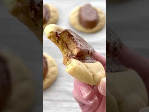 Reese’s Egg Cookies