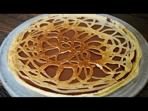 Crêpes dentelle au rhum avec confiture ou pâte chocolatée