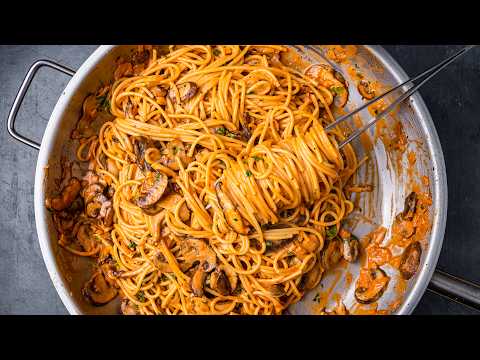 This Creamy Mushroom Pasta has the most flavor of any dish I've ever made like this...