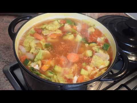 Soupe minceur au poulet et légumes
