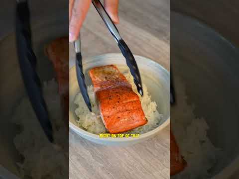 i'm obsessed with this salmon rice bowl