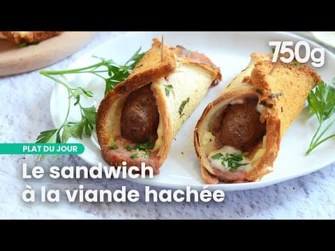 Gourmet sandwich with béchamel, mozzarella and minced meat