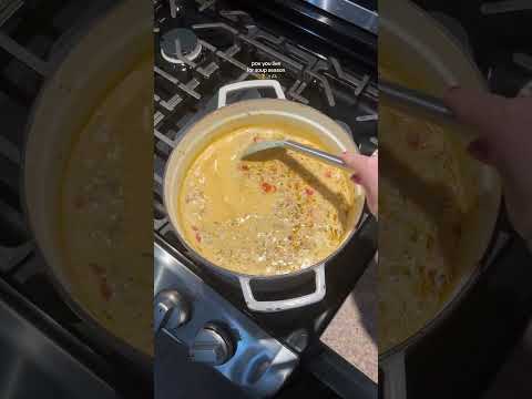 CREAMY TORTELLINI SOUP